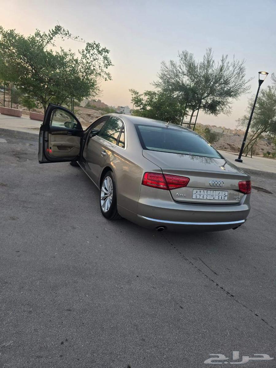 Audi A8L64437153221634111