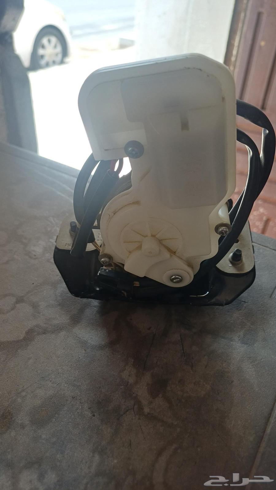 قفل شنطه فورد إكسبيدشن موديل 201364445472474499110