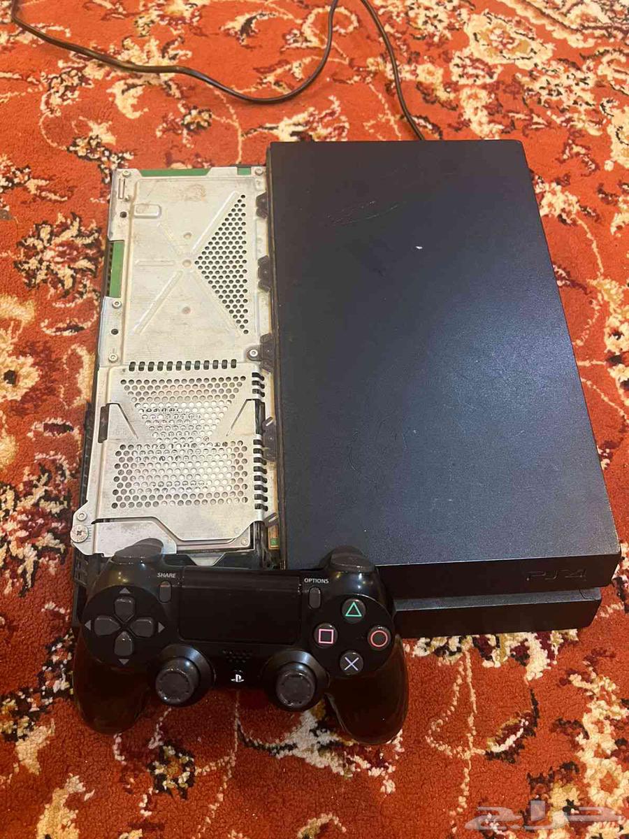 سوني فور مع يد واسلاكه صالح على السوم64260986581506111