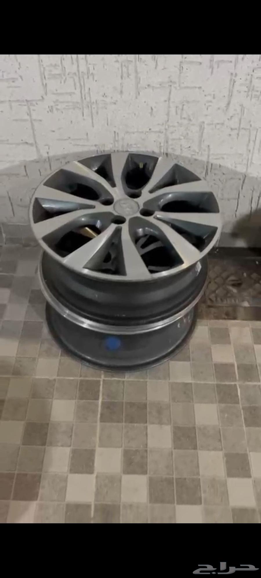 Clean Accent rims size 16 -- 4 bolts64445242020354111