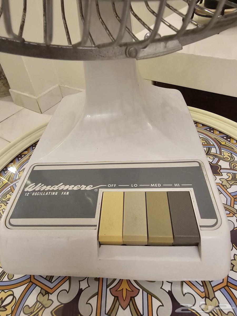 Old fan with 500-watt power converter64441952066178112