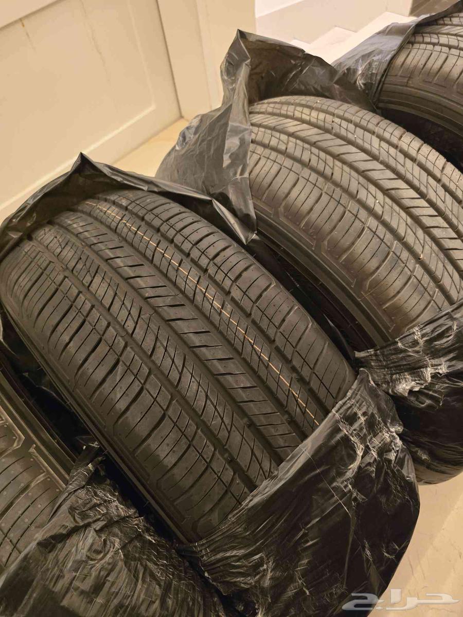كفرات كومهو 265 65 17R شبه جديدة للبيع64414779587458110