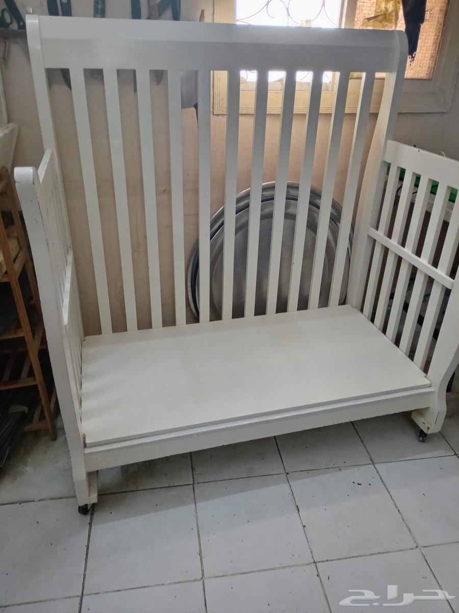سرير اطفال نظيف خشب قوي جد لا يوجد فيه كسور64264096236801112
