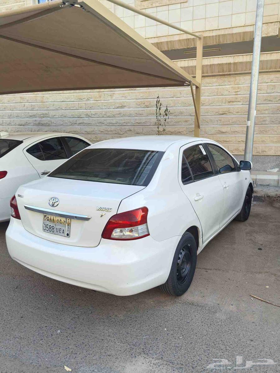 تويوتا يارس للبيع64449730452098112