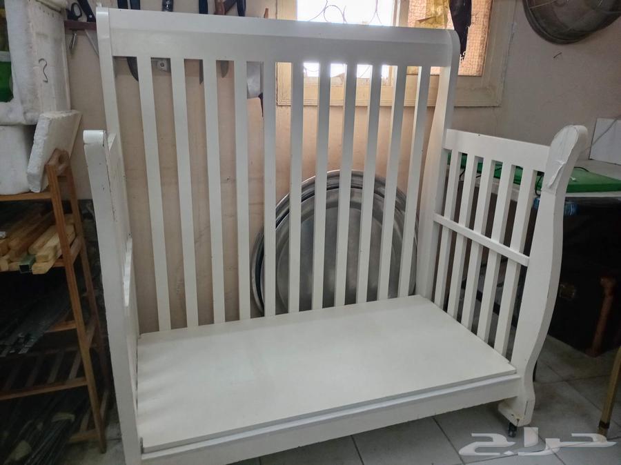 سرير اطفال نظيف خشب قوي جد لا يوجد فيه كسور64264096236801113