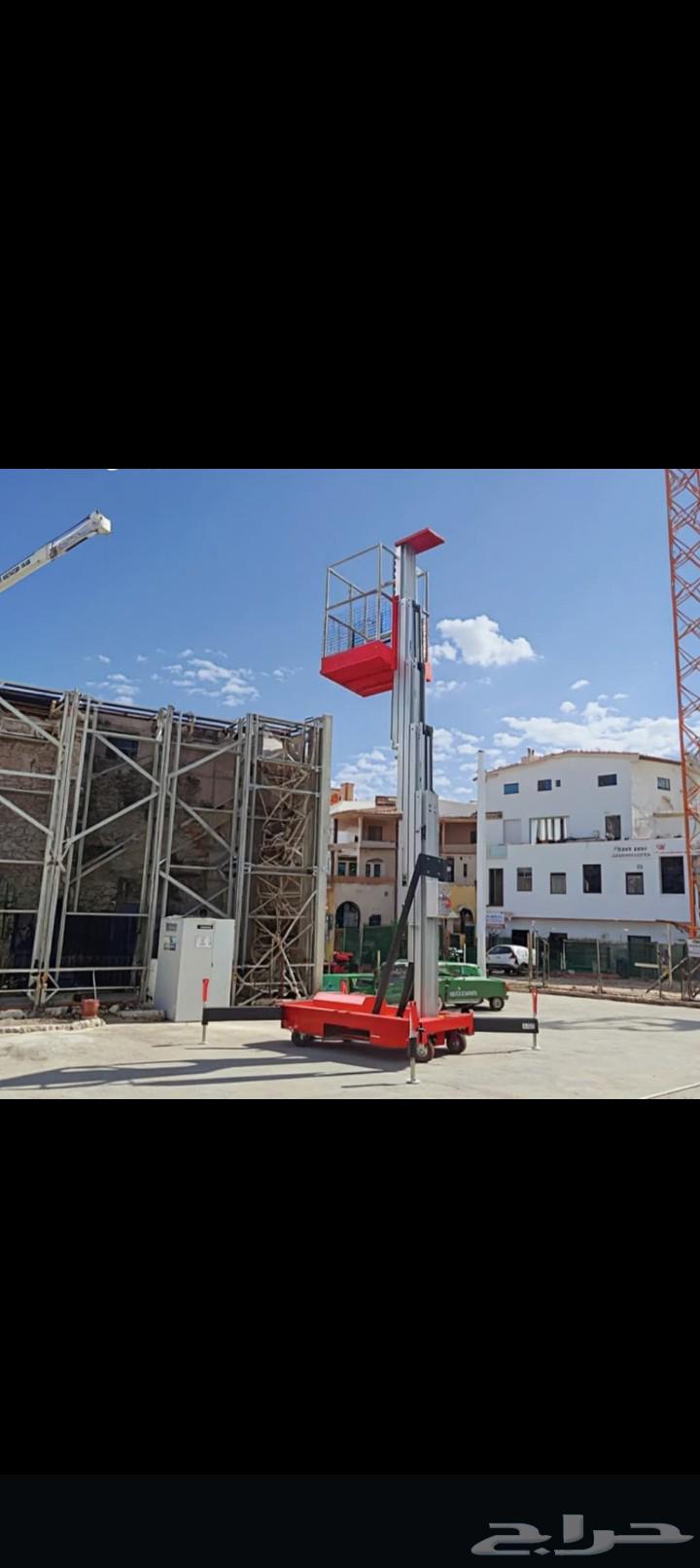 سلم كهربائي عمودي 12 متر و رافعة شوكية سكين للايجار64442502096899110
