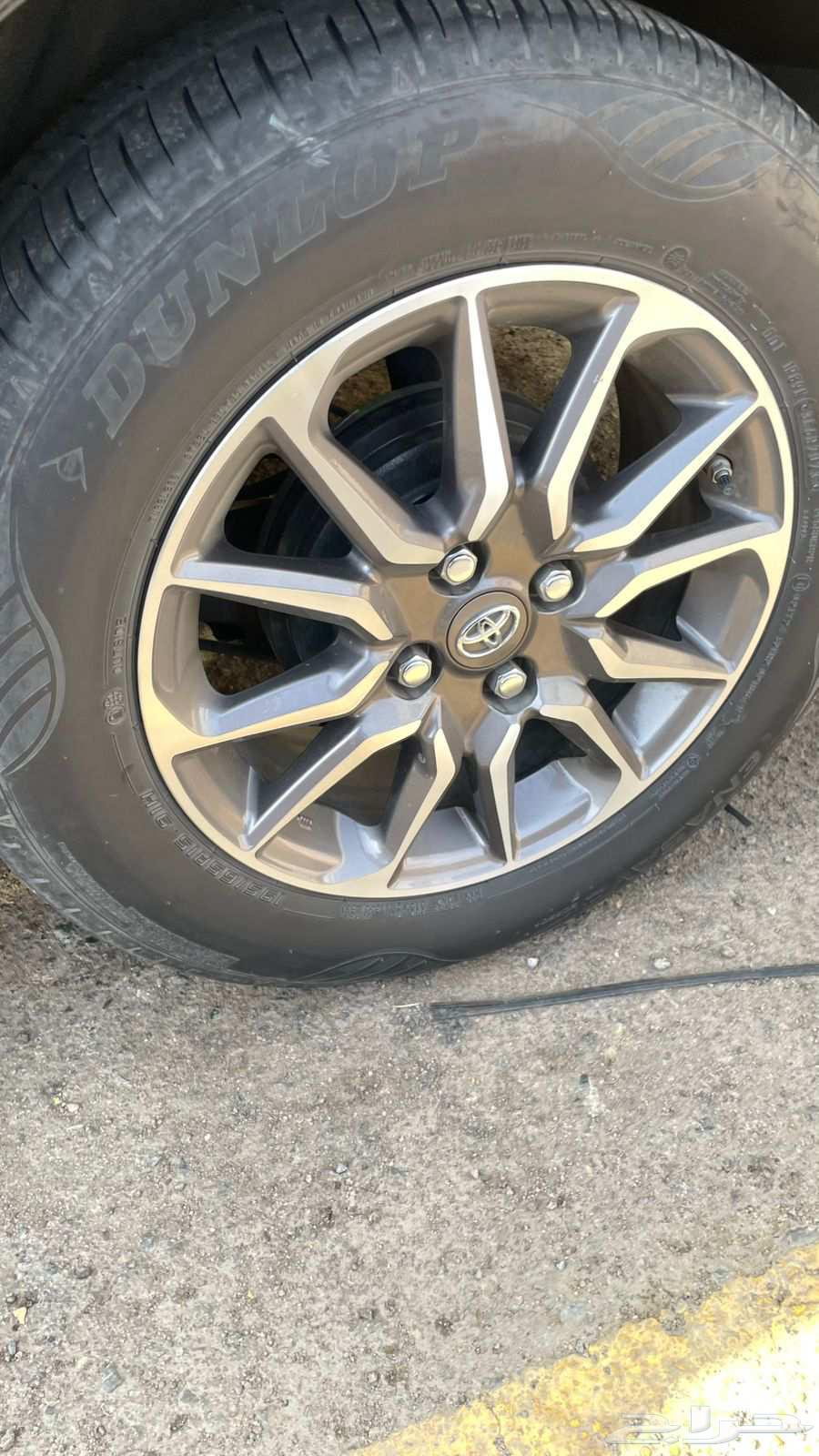 Toyota and Kalah rims with Bridgestone tires, light use, size 15, available64452170683011112