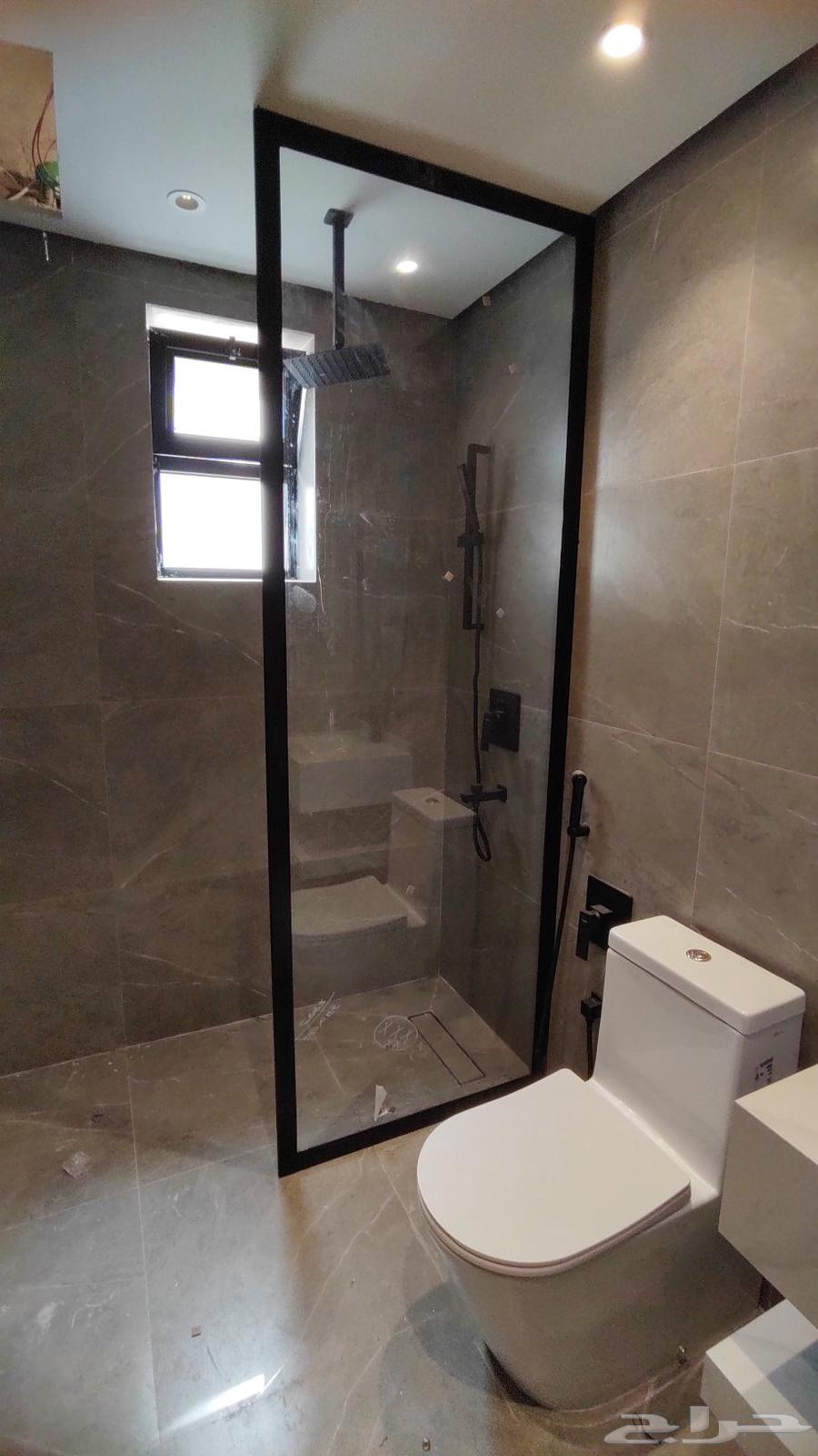 التصاميم للمقاولات زجاج مضلات وسواتر ديكورات حواجز ارضيات63616744510977112