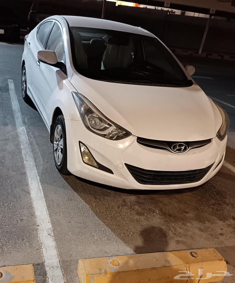 Hyundai Entourage 2014 model with large engine size 200064452929627266111