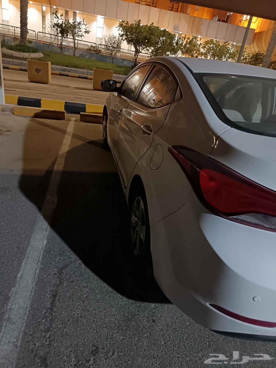 Hyundai Entourage 2014 model with large engine size 200064452929627266112