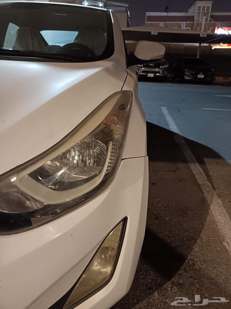 Hyundai Entourage 2014 model with large engine size 200064452929627266110