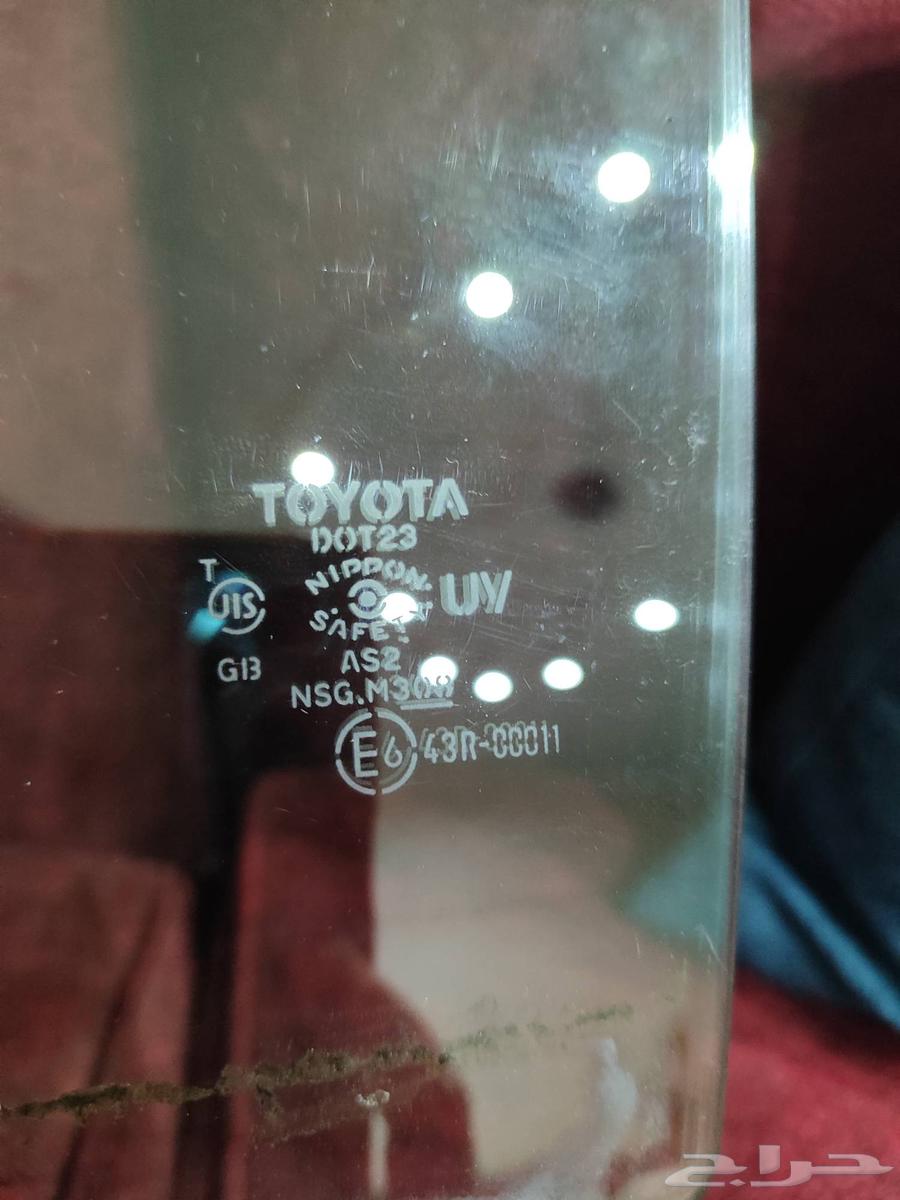 زجاج كورولا من 8 إلى 13 اصلي مستخدم الباب الخلفي يسار نظيف64465015664387110
