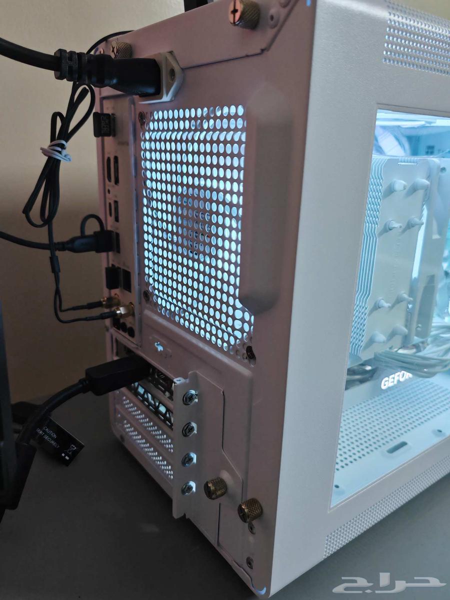 بي سي قابل للتطوير بس معقول وصغير للتنقل64230803139971112