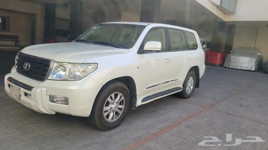 تويوتا جيب لاندكروزر مديل 2011 قير تمتيك فتحه سقف مثبت سرعه64461021984515110