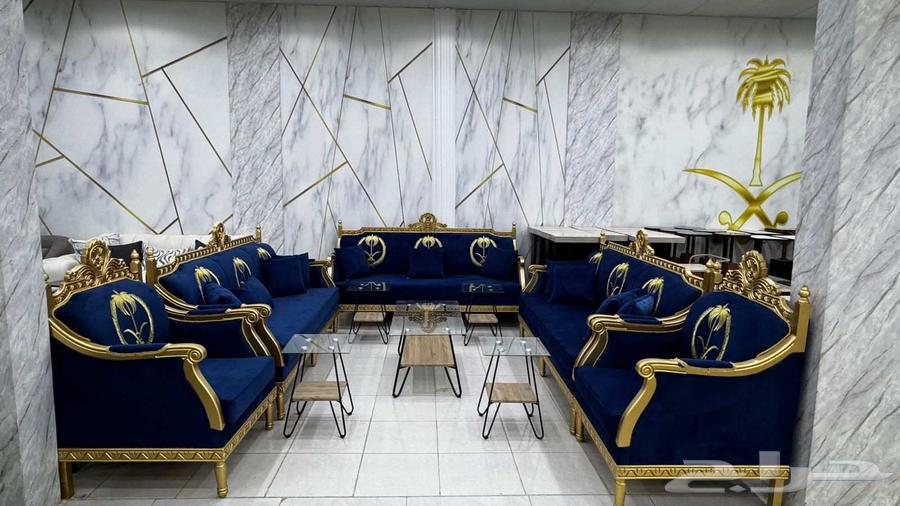 Classic sofa with tables, almost new, priced at 180063745255658881110