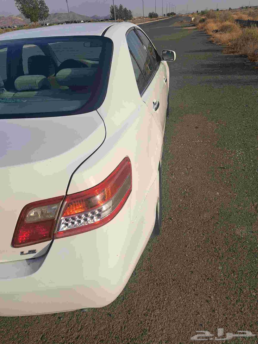 كامري 2009 اللون ابيض64463655172866110