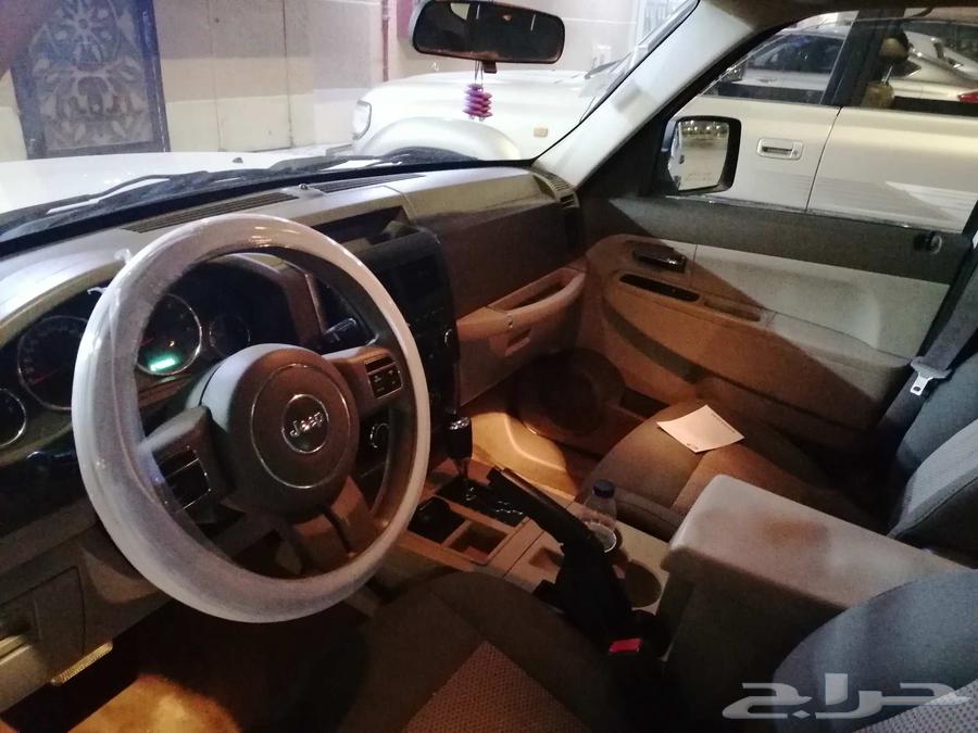 للبيع جيب شيروكي ليبرتي 201264453544908034114