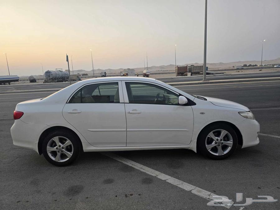 تويوتا كورولا نظيفه للمستخدم64457657202049113