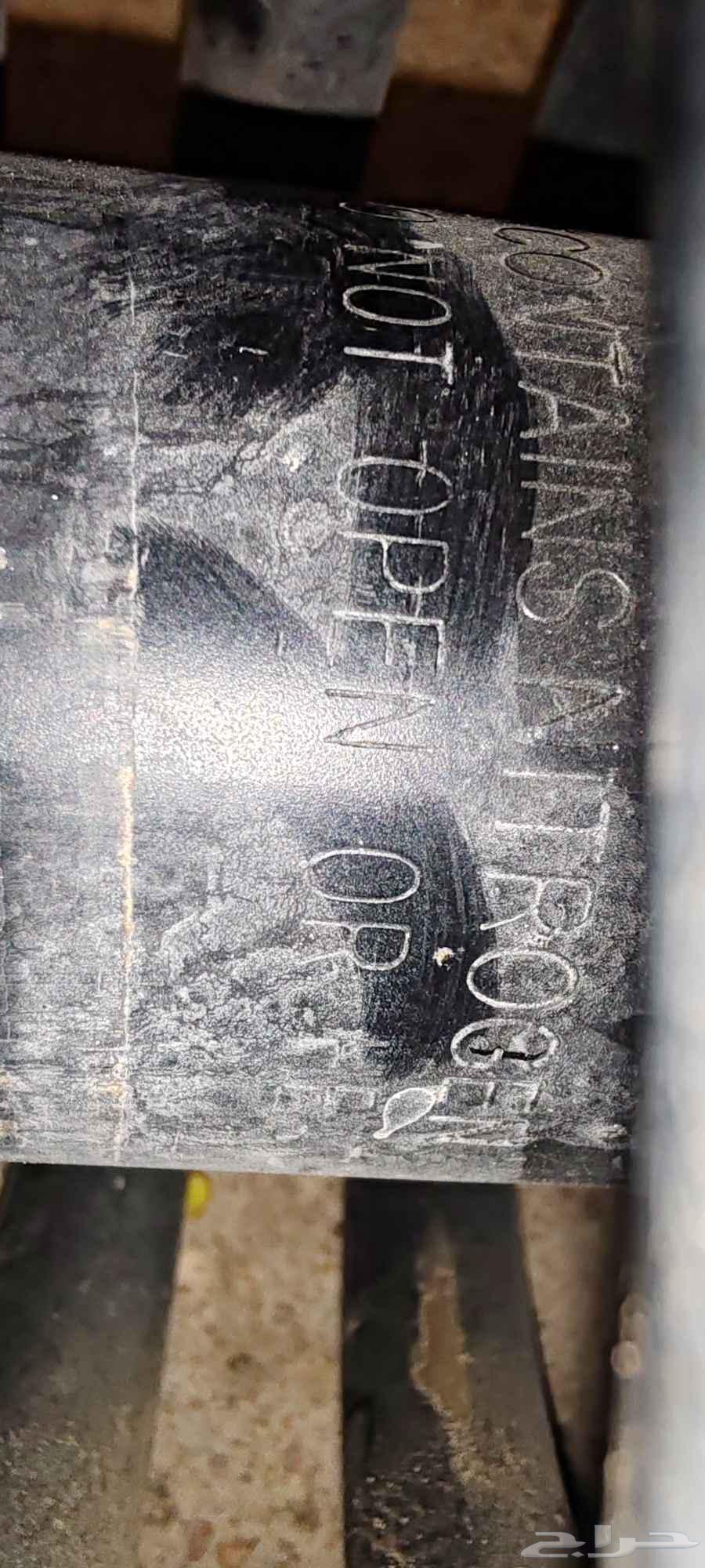 Ford Marquis and Victoria front struts from 2003 to 201264452495677697112