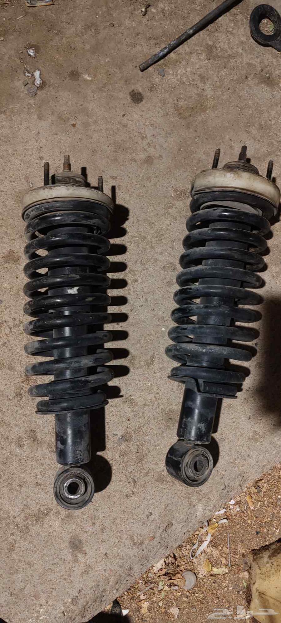 Ford Marquis and Victoria front struts from 2003 to 201264452495677697110