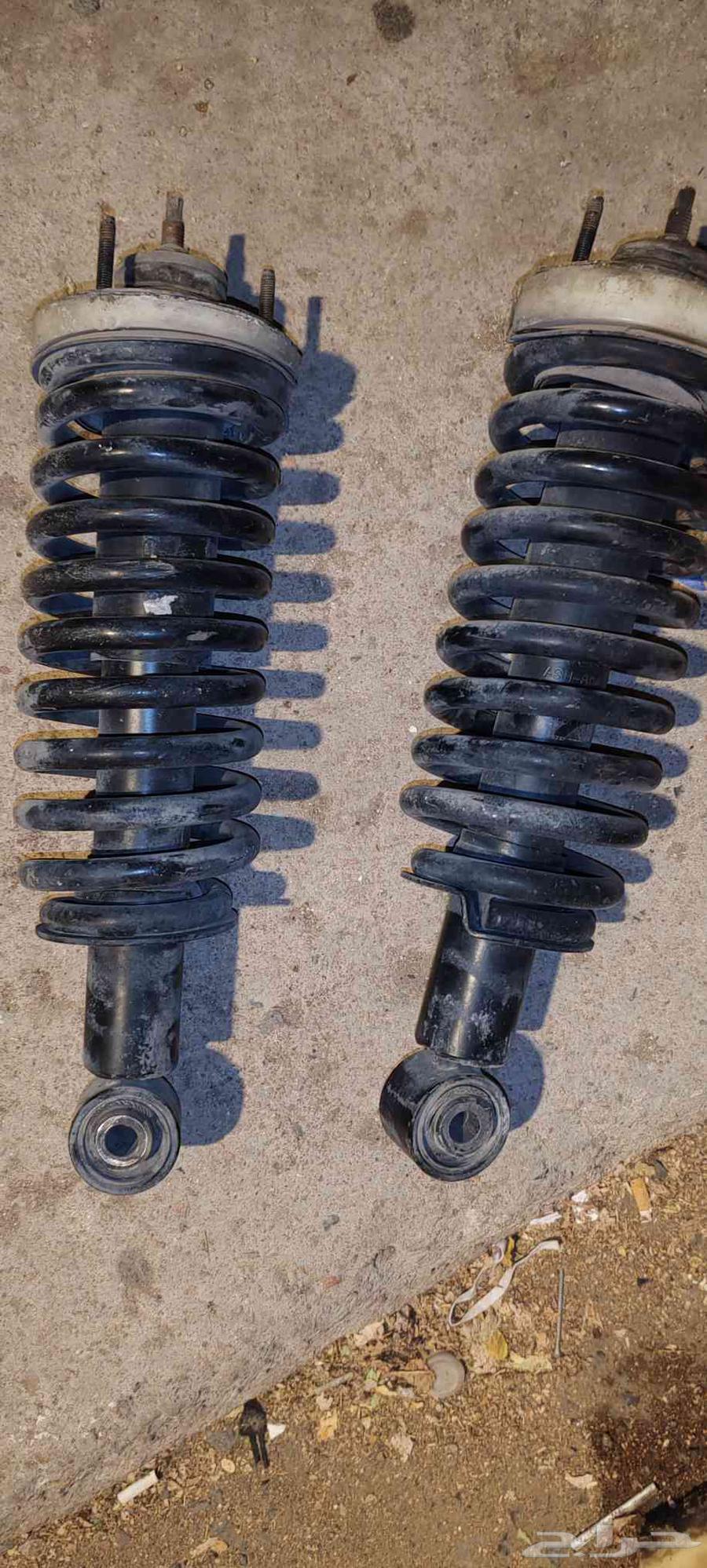 Ford Marquis and Victoria front struts from 2003 to 201264452495677697113