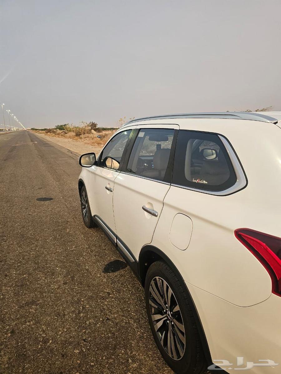 ميتسوبيشي اوتلاندر موديل 2019 فل كامل 6 سلندر 3000سي سي64463627743619111