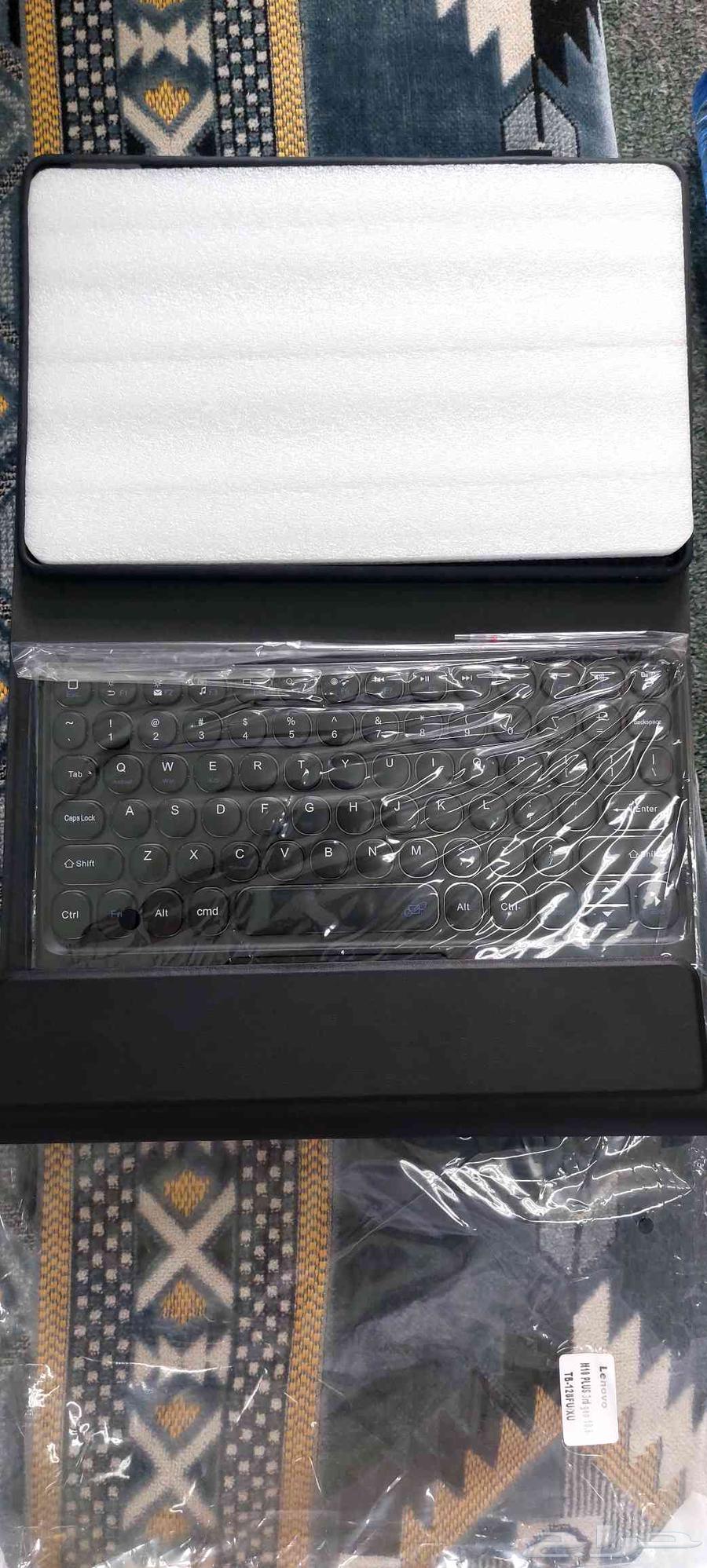 كيبورد مع كفر لجهاز لينوفو لوحي64467844123777111