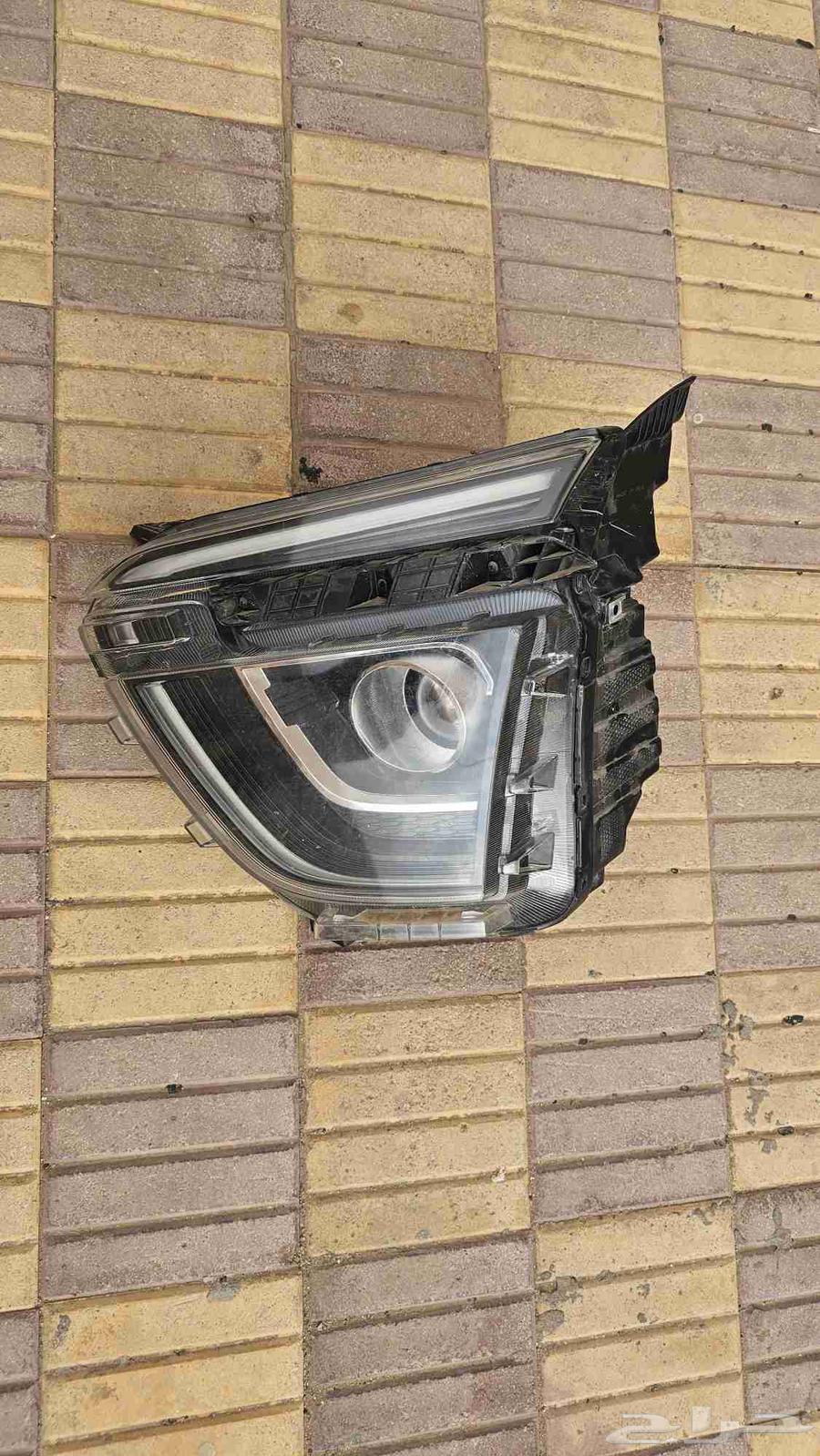 شمعة هيونداي كريتا يسار وكالة و عليها حماية64473106702210110