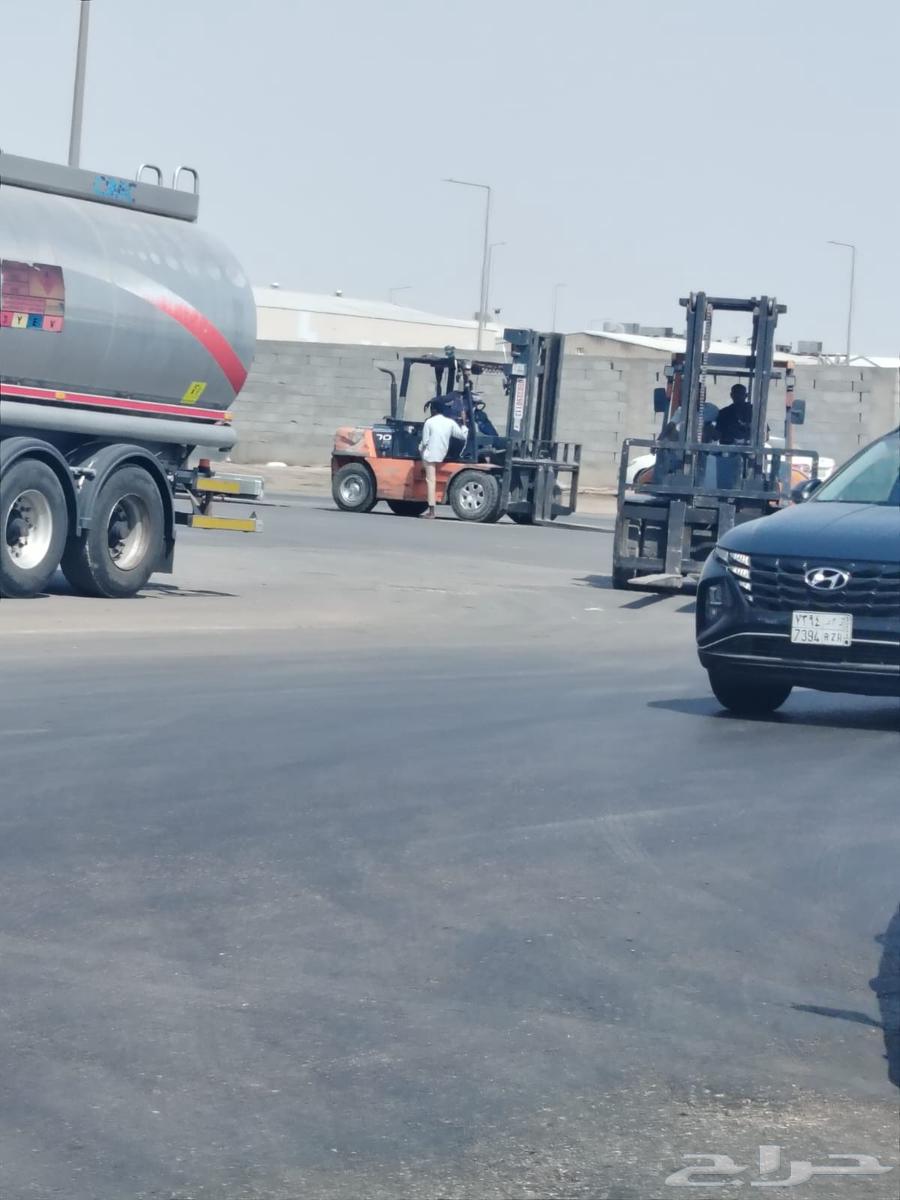 Forklift for rent 7 tons with driver and without driver loading and unloading64382514310401110