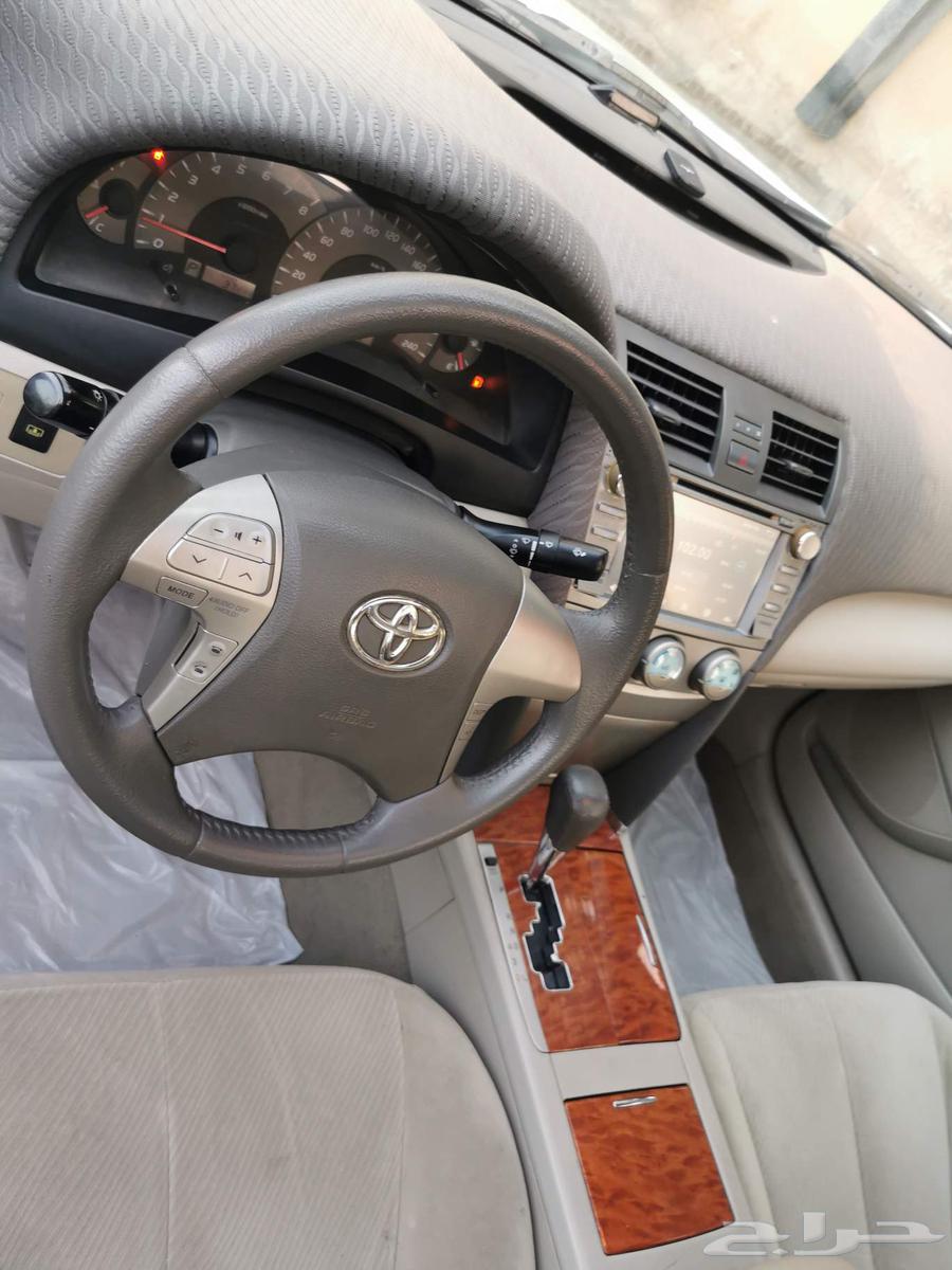 تويوتا كامري فل كامل لون ابيض لؤلؤ 201064467115862403114