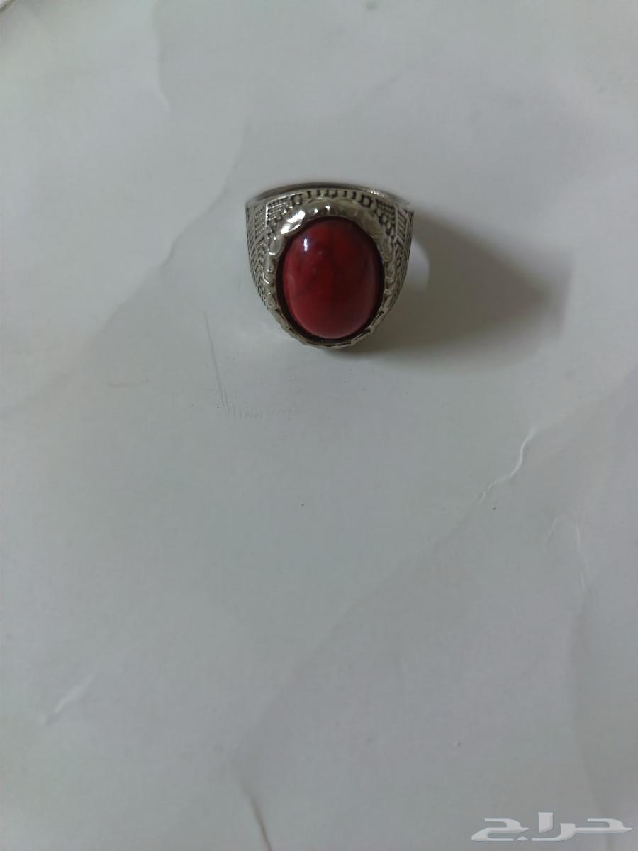 خاتم شبيه الأصلي64472802766850112