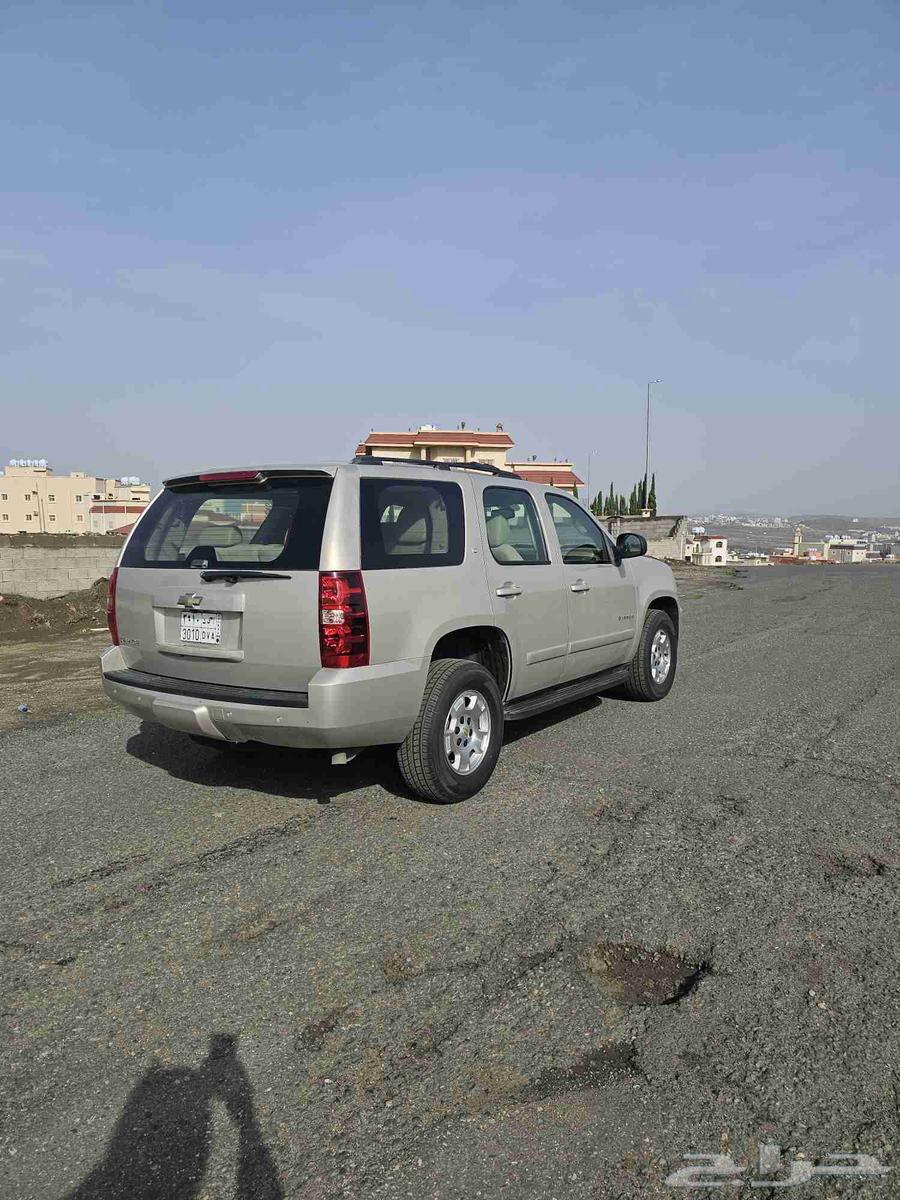 Tahoe with low mileage64471676557187110