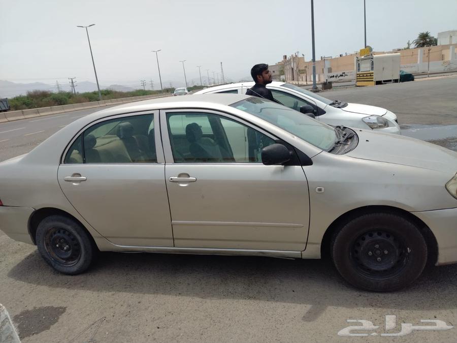 للبيع كورولا موديل 2004 مكينه خربان ولا باقي كل تمام جربوكس64478266008961110