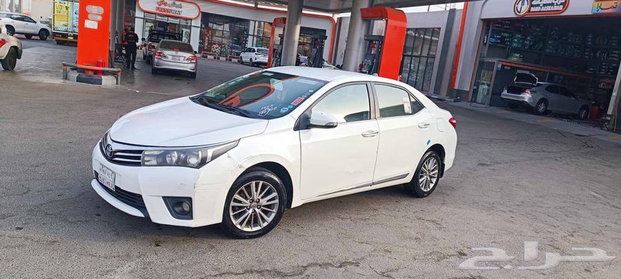 تويوتا كورولا 2015 نص فل بصمة64473512789763111