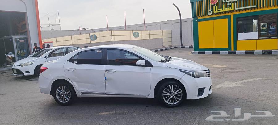 تويوتا كورولا 2015 نص فل بصمة64473512789763113