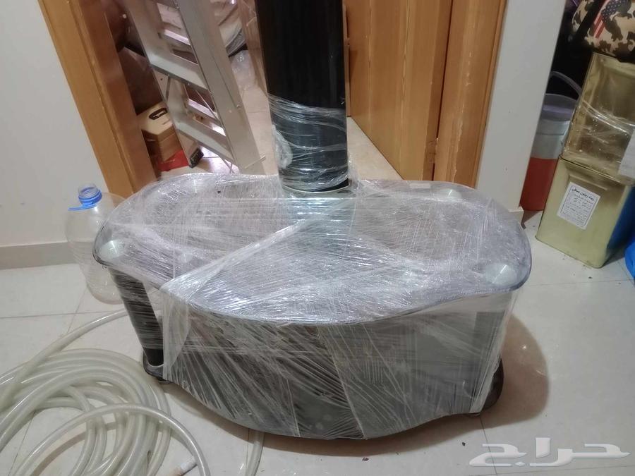 تربيزة طعام دائرية و تربيزة تليفزيون زجاجية ب50 ريال الحبة63724299369985110