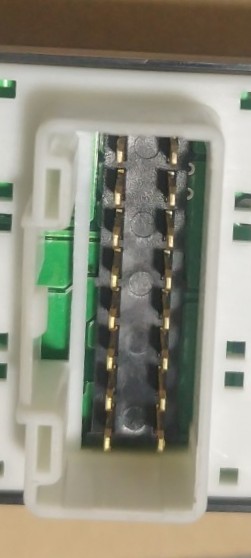 سويتش مفتاح زجاج باب السائق كيا سورينتو 2009 201264477408570627111