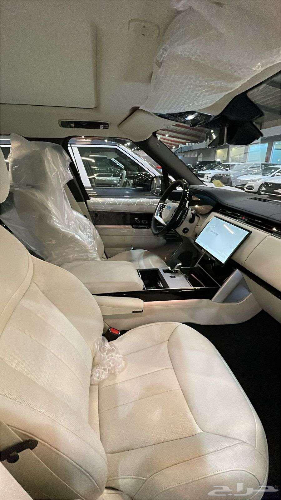 2025 Range Rover Autobiography V8 Land Rover Defender V6 Lowest Price64468936247171113