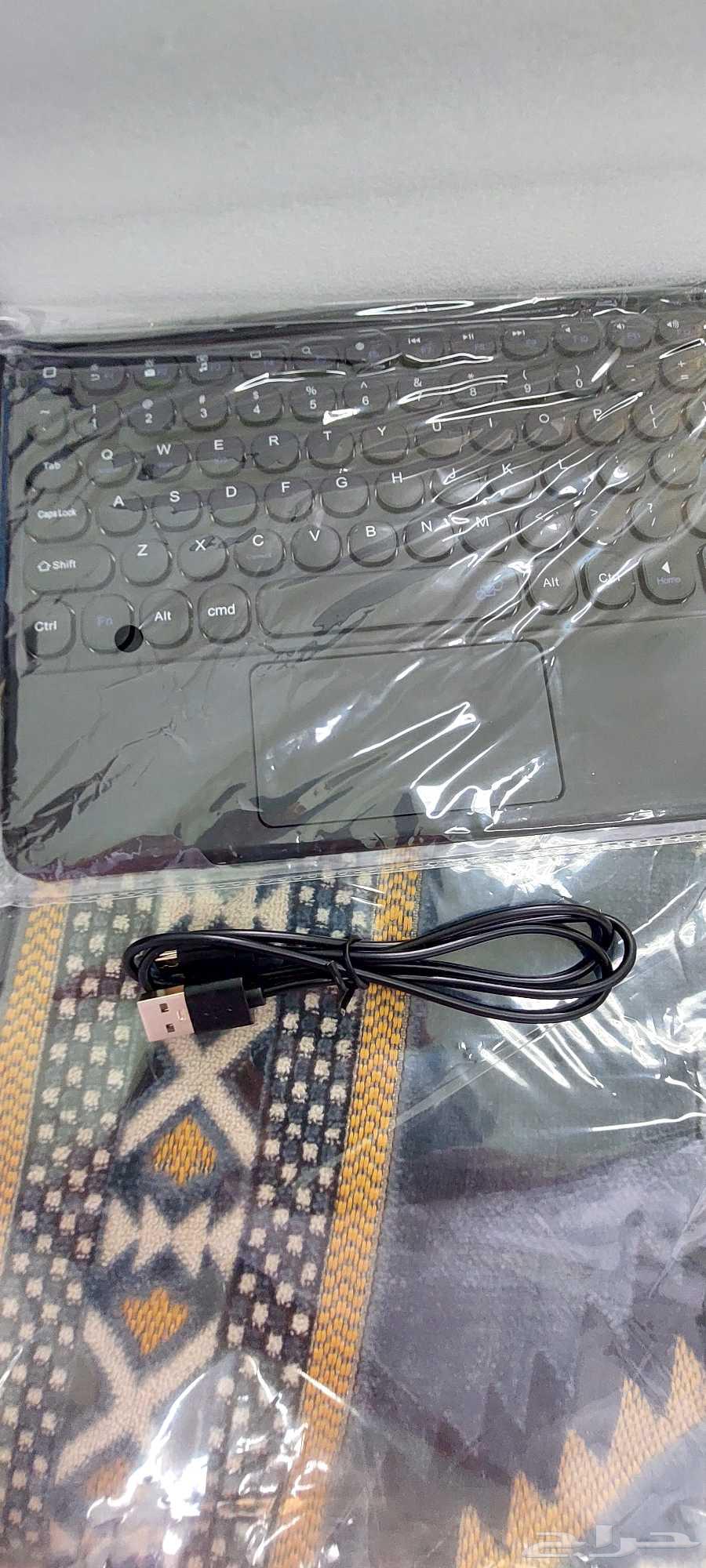 كيبورد مع كفر لجهاز لينوفو لوحي64467844123777113