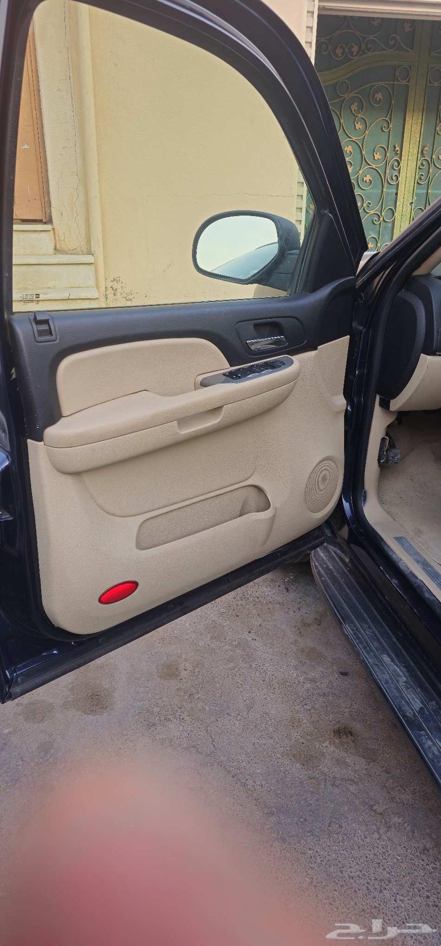 Hello, for sale 2008 model Tahoe car in storage64467327087618111