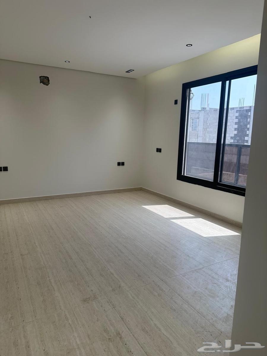 Modern Villa in King Fahd Suburb63613838256386111