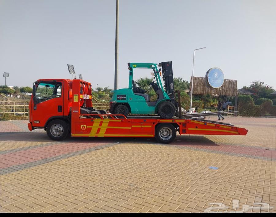 Crane rental, mobile crane with boom, telescopic lift64480935861635114