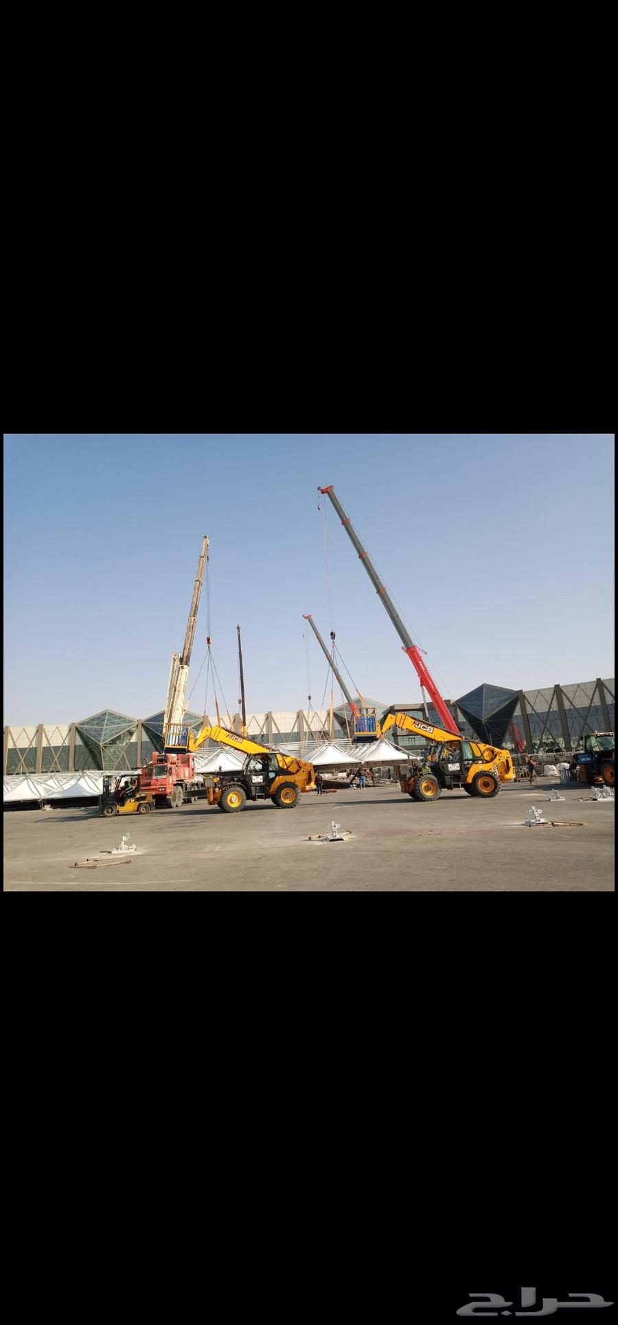 Renting forklifts, cranes, and flatbeds64491877700353113