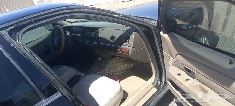 Ford Victoria 2004 for sale, mileage 355, fully repainted, inspected, engine 8764492527854594111