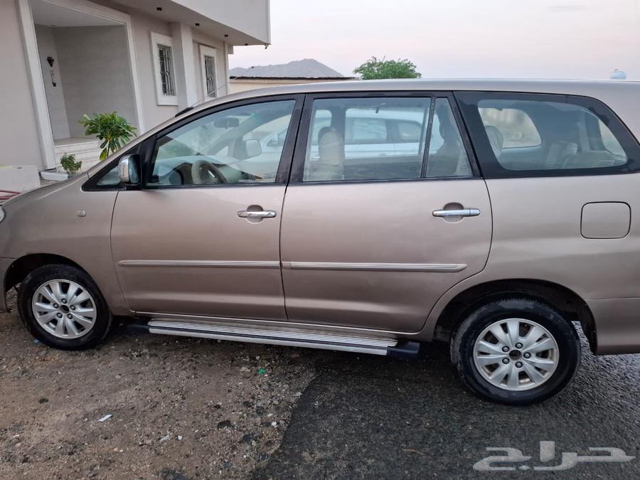 للبيع سيارة انوفا موديل 2009 نظيفة المالك الثاني64481387050882112