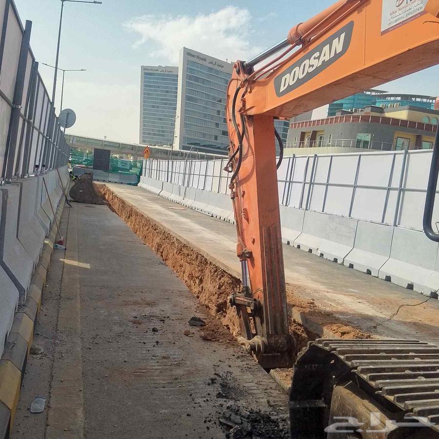 سائق بكلين يبحث عن عمل متواجد حاليا  في القصيم64480908813826110