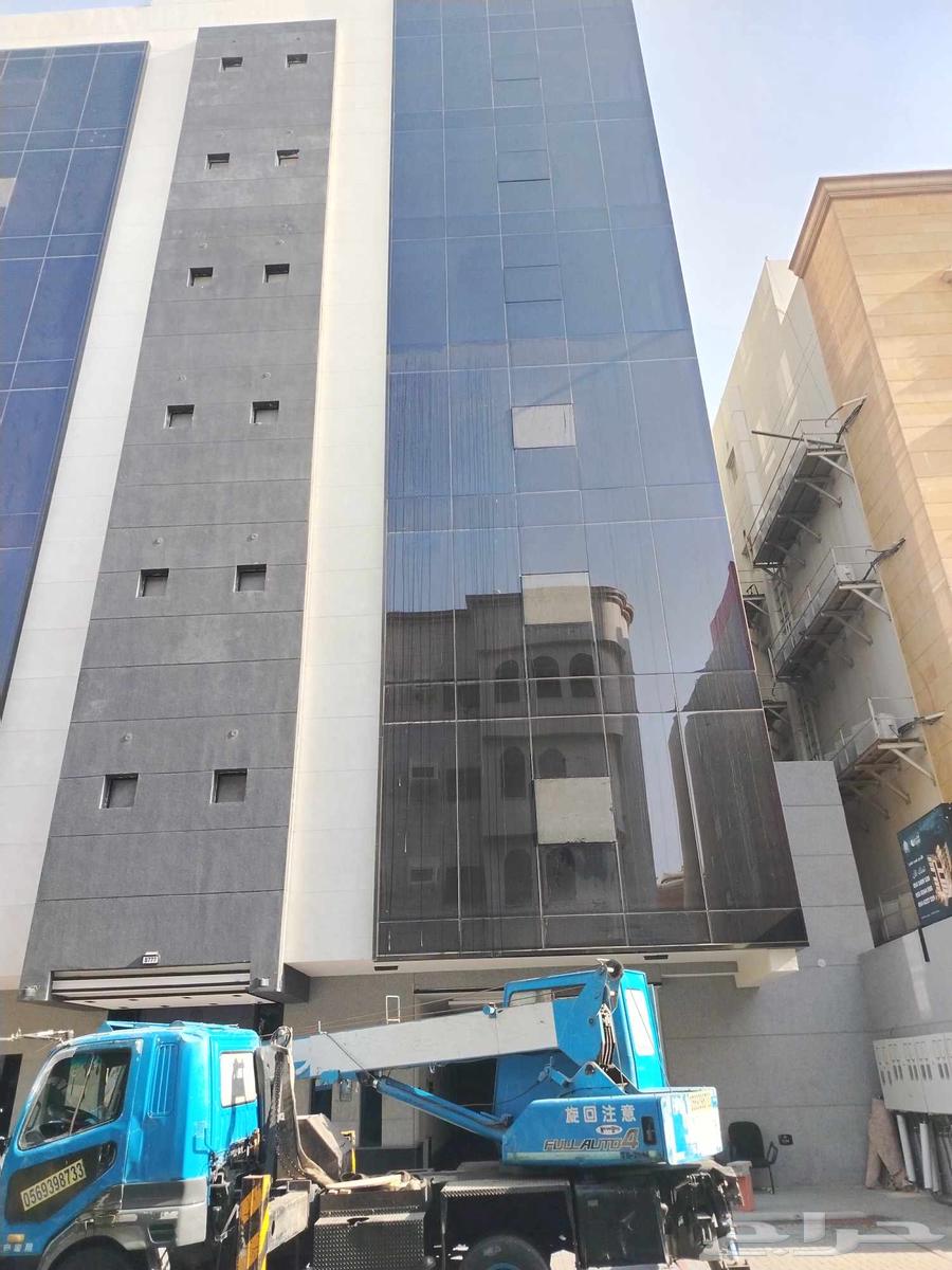 Cleaning glass facades63617220006915111