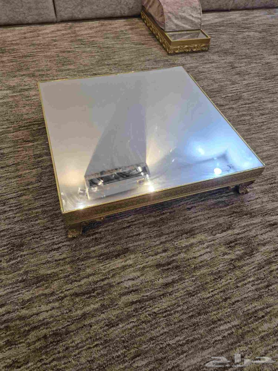 مساند ملكي مجلس عربي64342517571586112