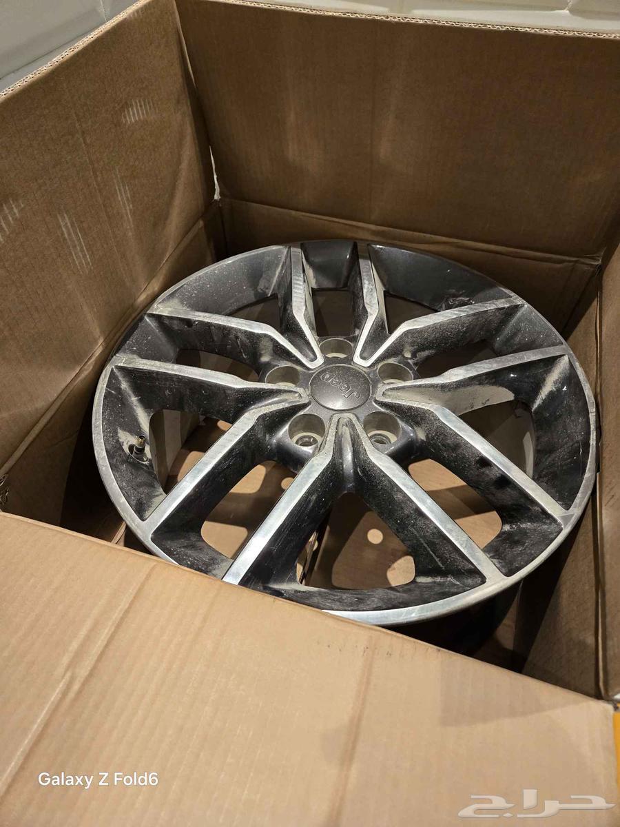 جنوط جيب جراند شيروكي 2019 مقاس 18 حالة ممتازة64490858263298114