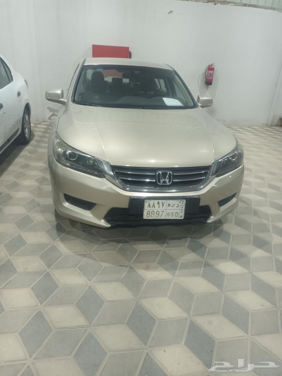 للبيع هوندا اكورد موديل 2014 الممشي 34064493367938818110